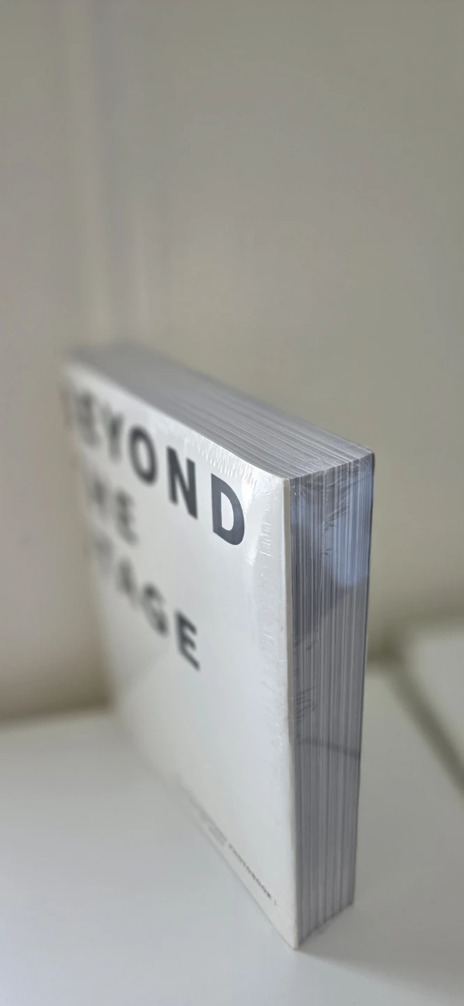 BTS Documentary Photobook: Beyond The Stage: The Day We Meet - photo 2