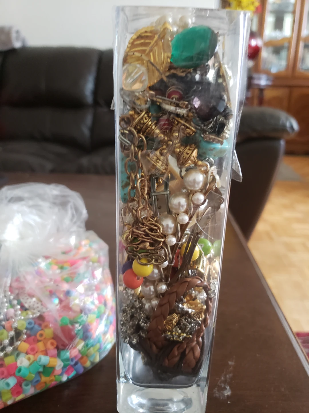 Assorted Costume Jewellery Lot in Glass Vase - photo 3