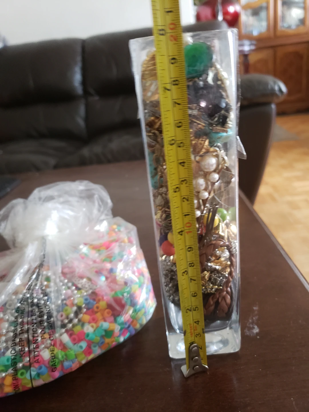 Assorted Costume Jewellery Lot in Glass Vase - photo 4