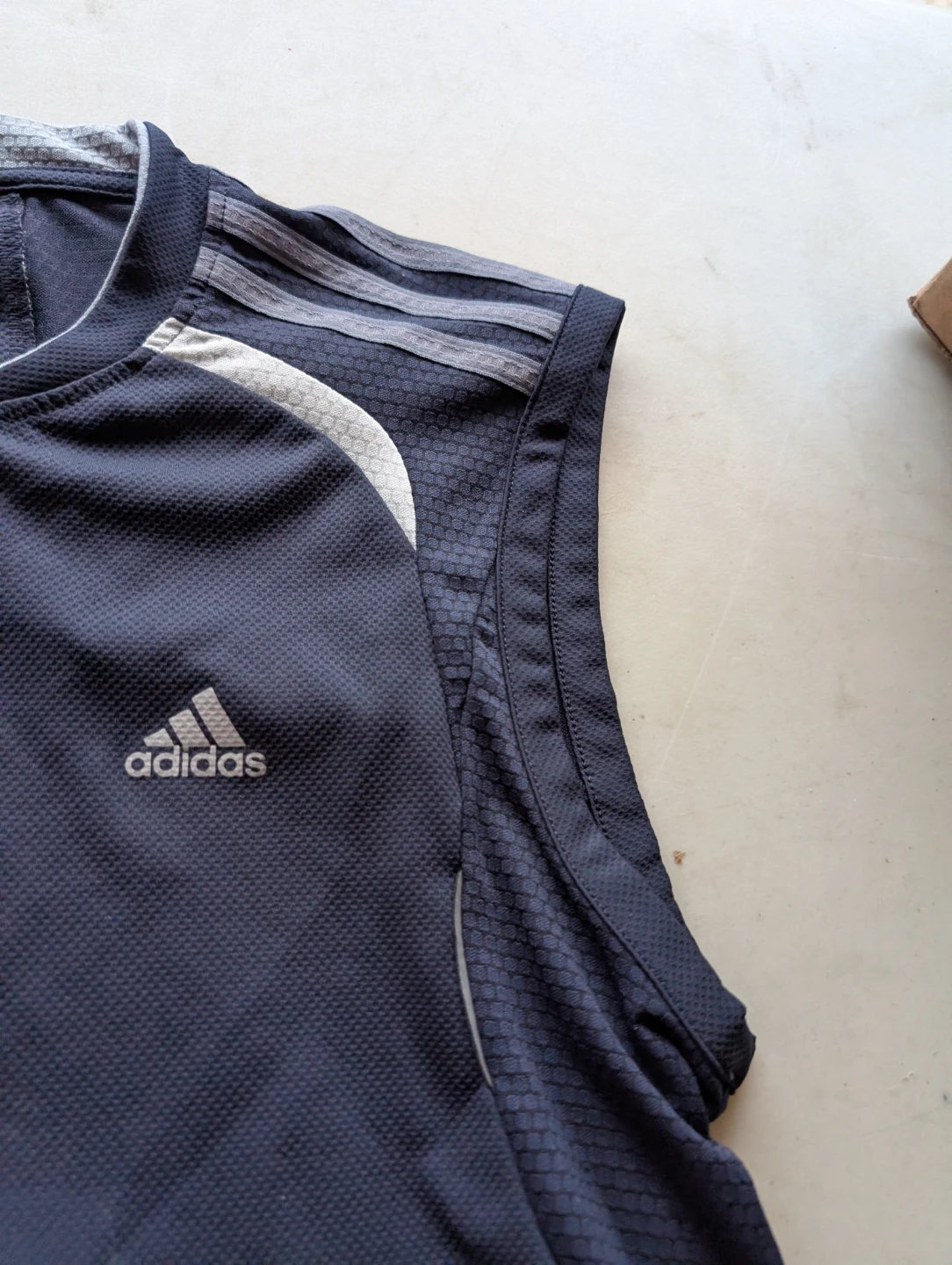 Adidas Sleeveless Training Top - Medium - photo 2