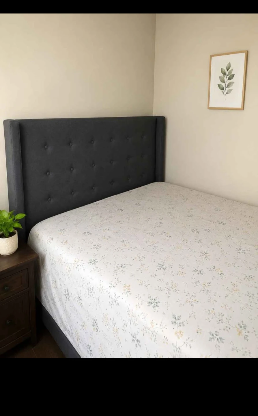 Queen size bed - photo 2