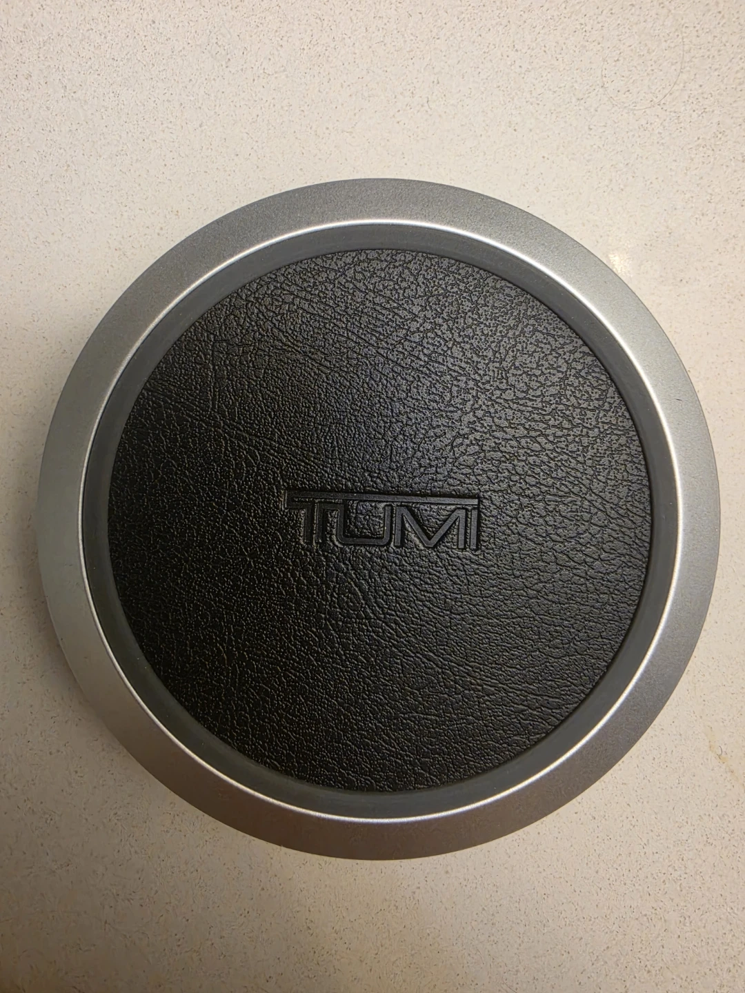 Tumi Fast Wireless Charger - photo 3