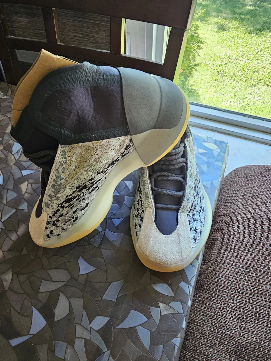Adidas yez Qntm size US 6.5