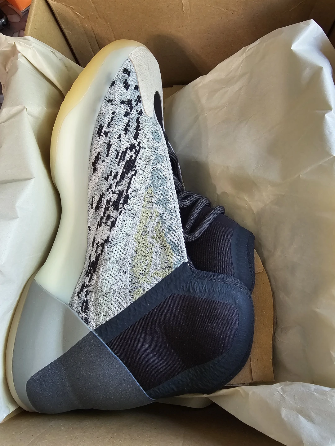 Adidas yez Qntm size US 6.5 - photo 3