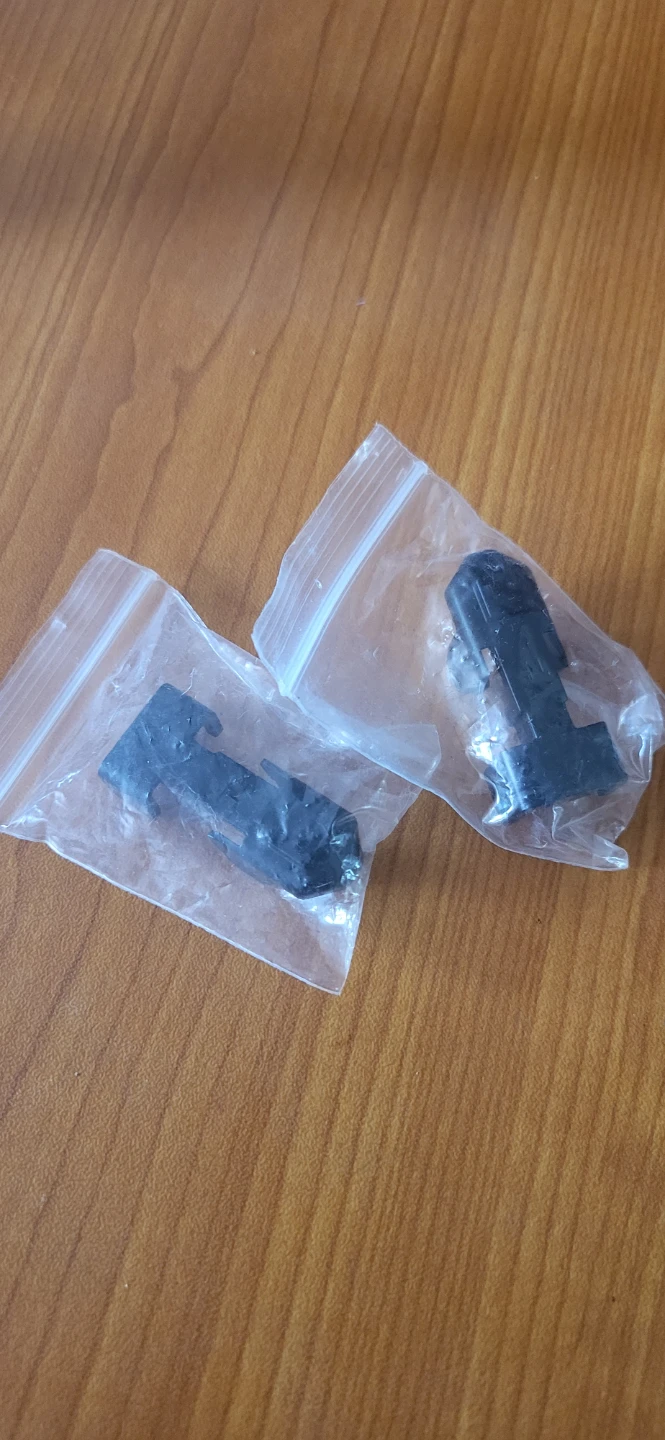 Lot of 2 Black Plastic Clips for windshield wipers