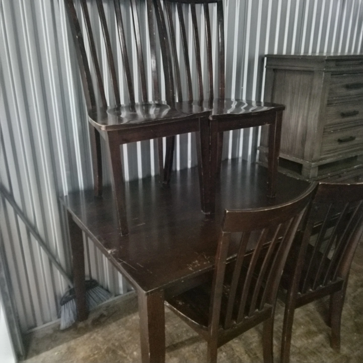 Table and 4 chears - photo 2
