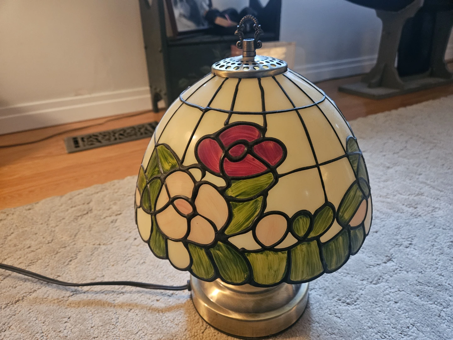 Vintage Tiffany Style Floral Accent Lamp - photo 4