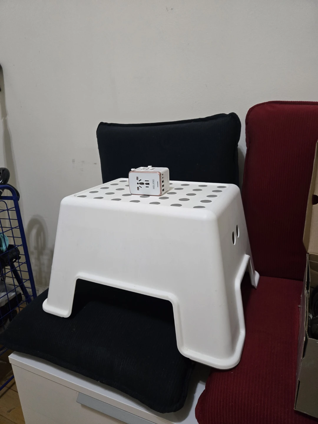 White Plastic Step Stool - photo 4