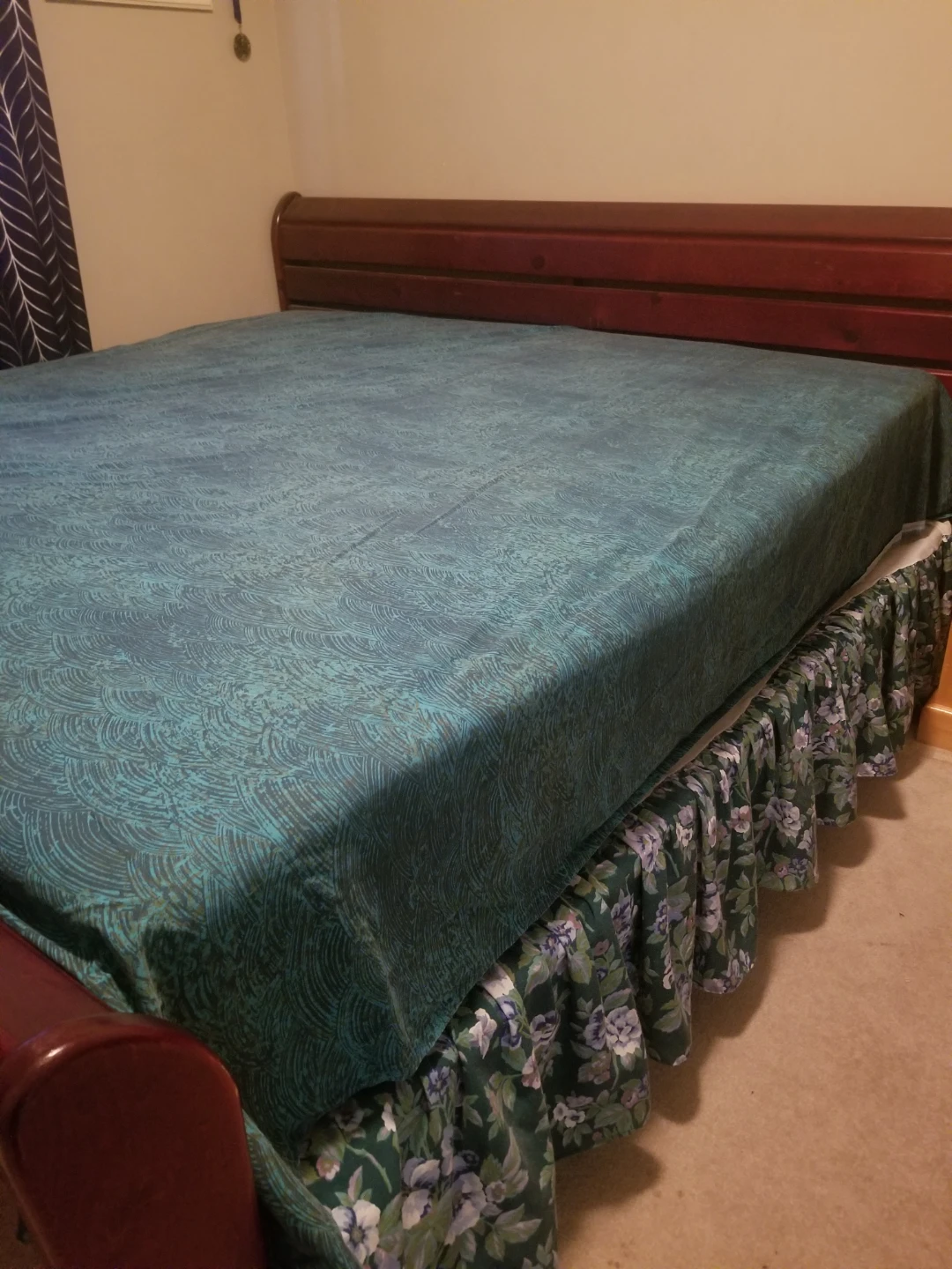 King bed with side table - photo 2