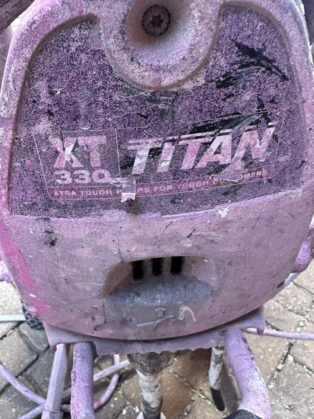 Titan XT 330 Airless Sprayer - photo 2