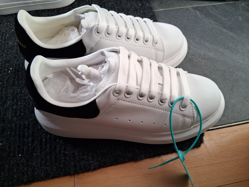 AIMASHIIWEILIAN White & Black Sneakers - photo 2