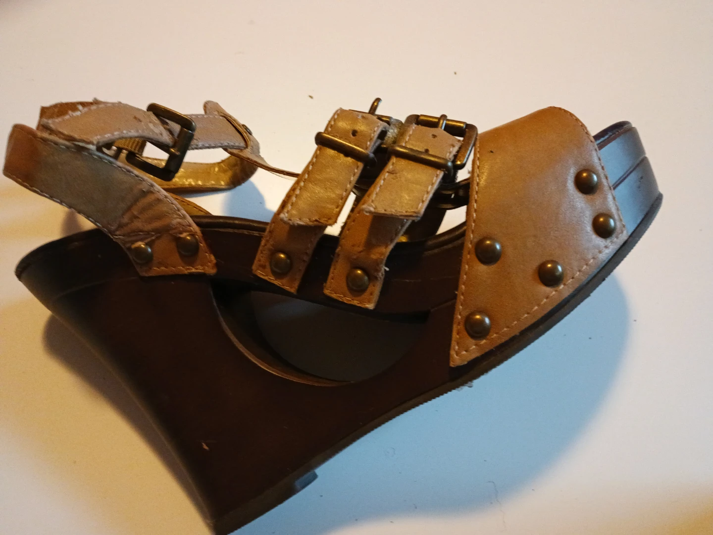 Tan Leather Wedge Sandals - photo 3