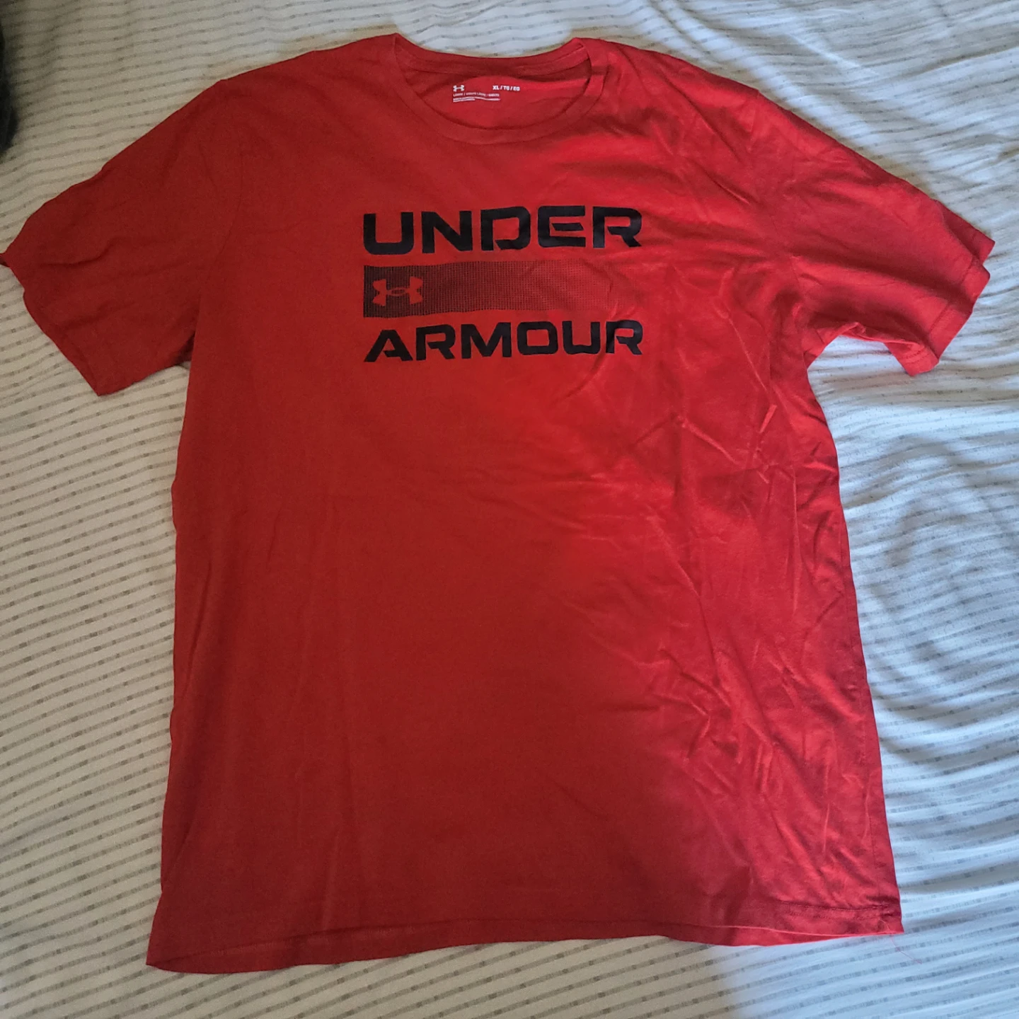Under Armour Red T-Shirt XL