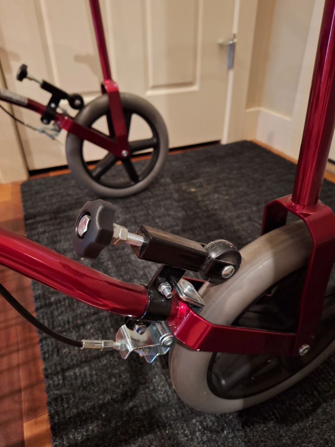 Carl-Oskar, Humancare 72cm Reinforced Rollator Walker - photo 4