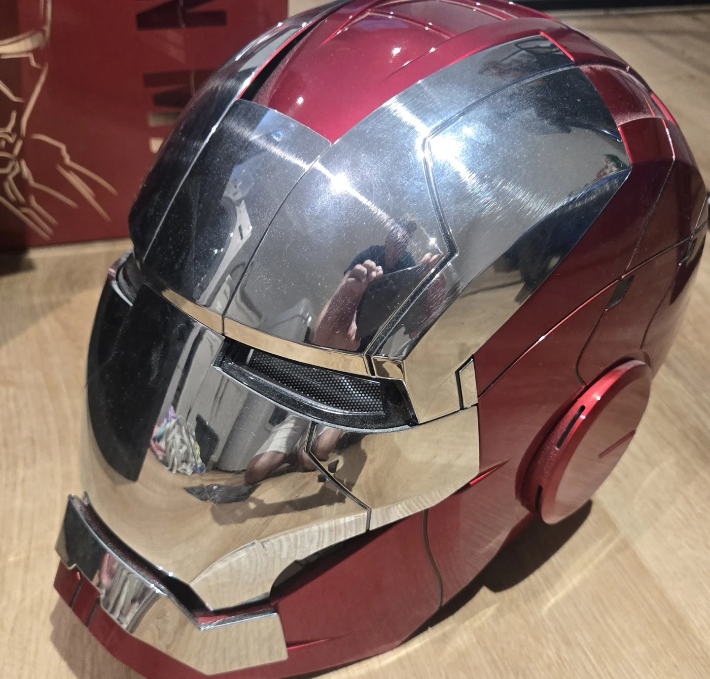 Iron Man Mark V Helmet Replica - photo 2