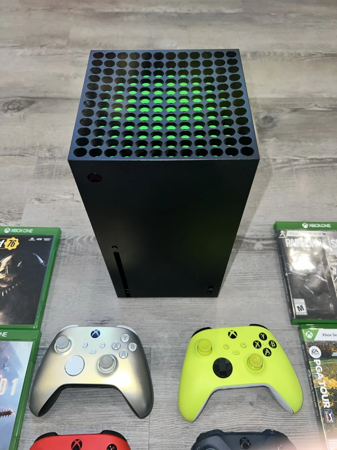 Xbox Series X Bundle - Console, 4 Controllers, 11 Games - photo 5
