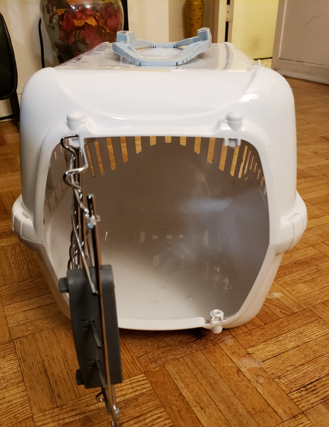 White Pet Carrier with Cat Decals - photo 5