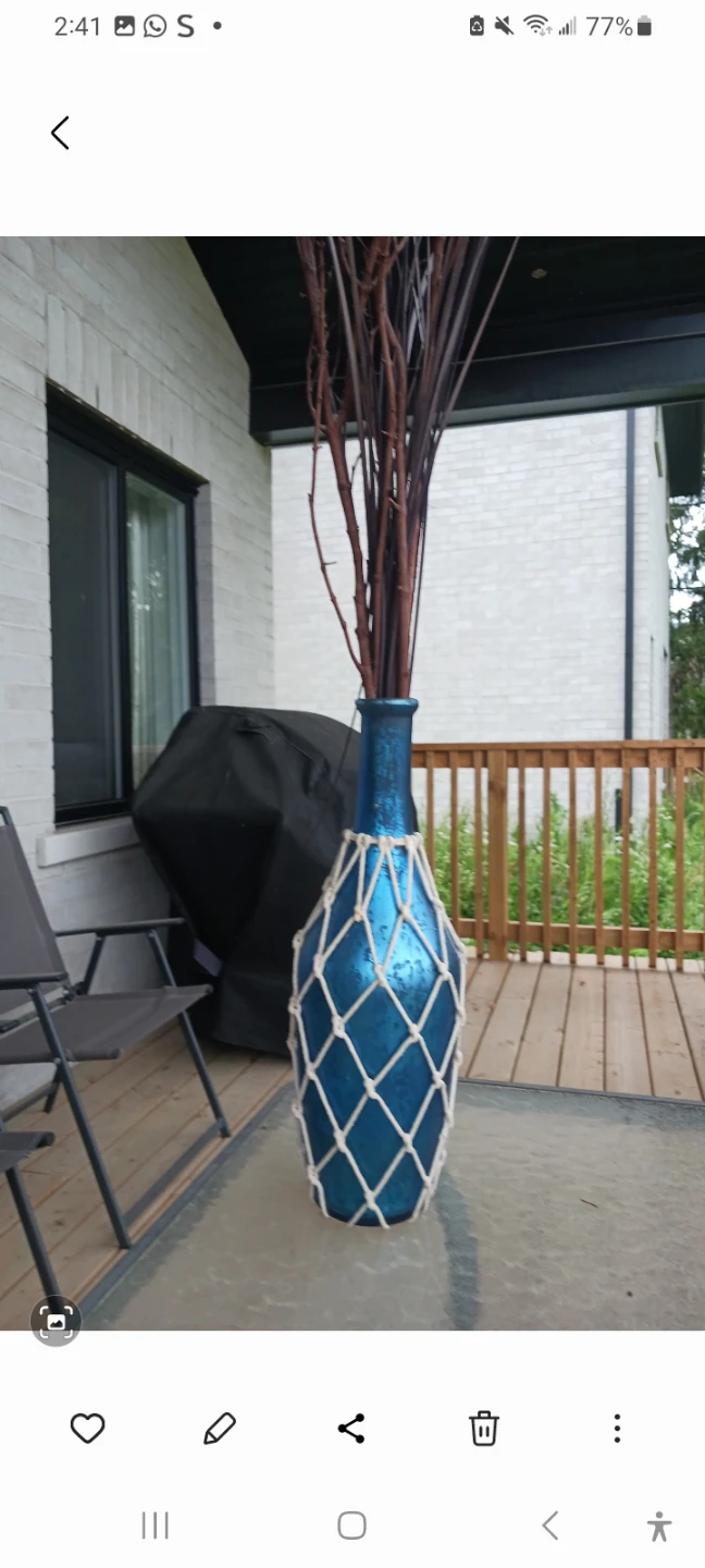 Blue decorative vase with net detail - photo 2