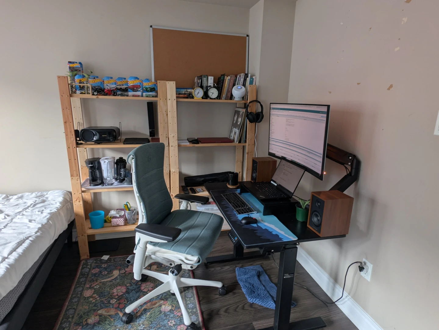 Standing desk 40' X 24'  Black