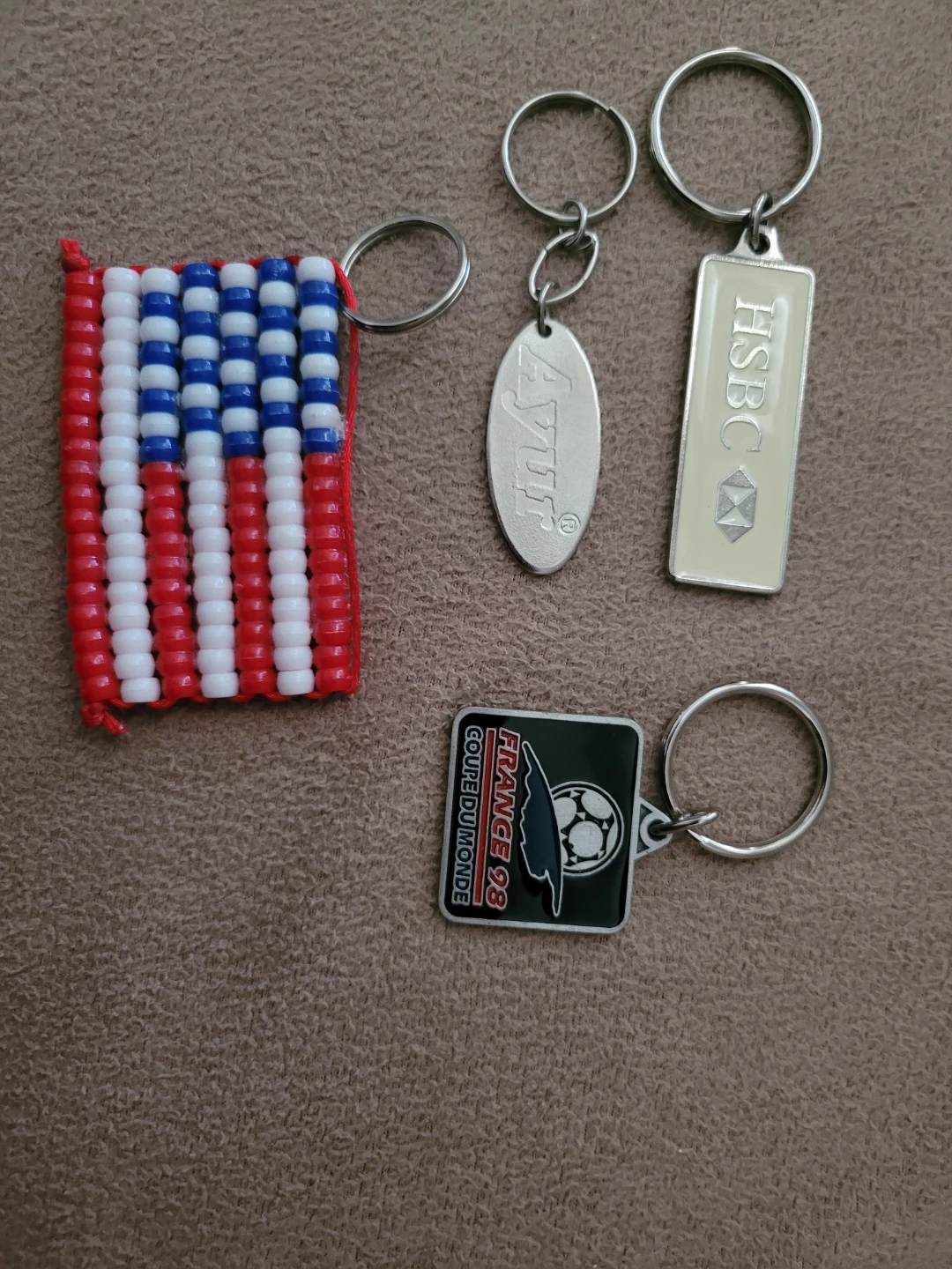 KEY CHAINS - photo 4