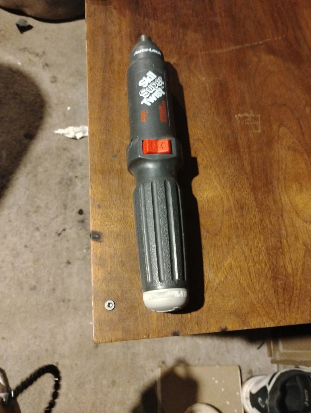 Skil Super Twist Auto-Lock Screwdriver