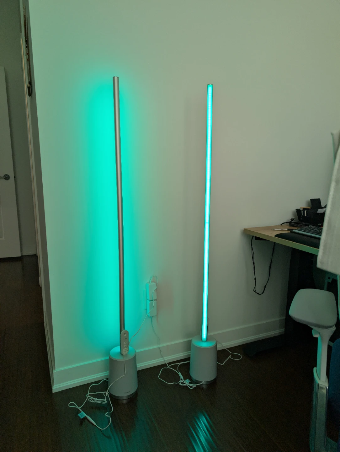 Govee Flow Plus RGBIC Floor Lamps (2-Pack) - photo 3