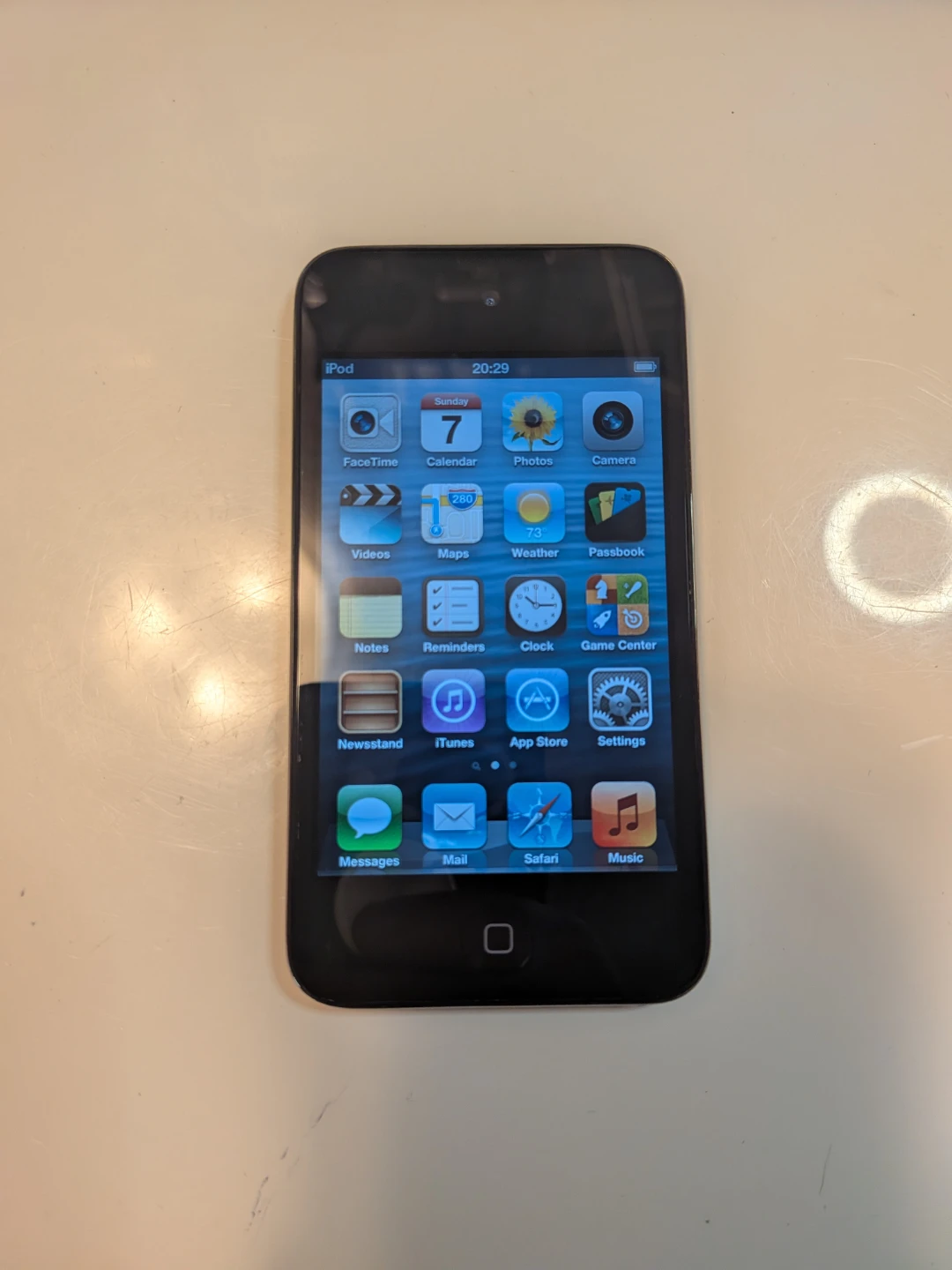 iPod Touch 4th Gen (8GB)