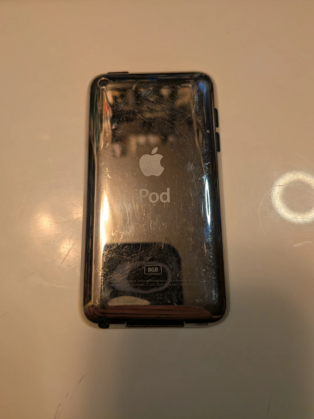 iPod Touch 4th Gen (8GB) - photo 2