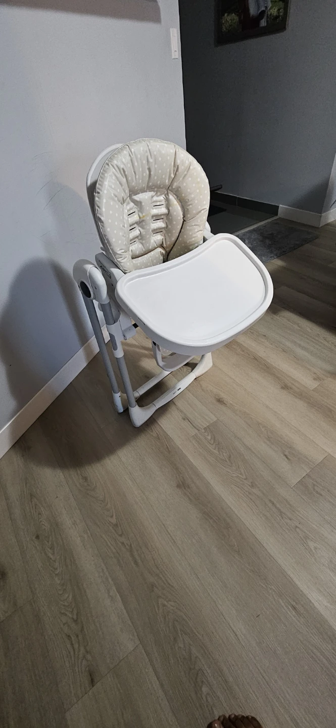 High chair - photo 2