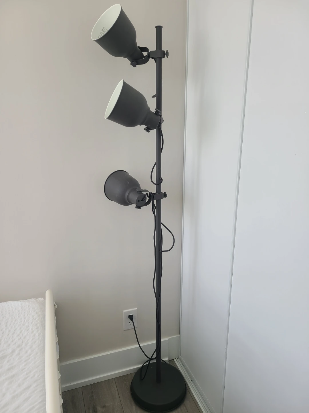 3-Head Floor Lamp - Black - photo 2