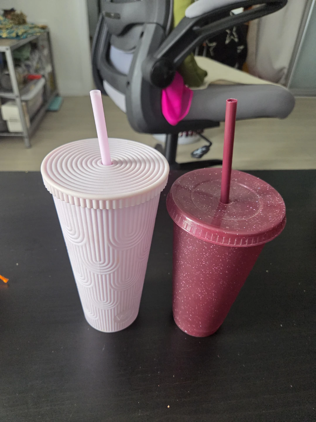 Set of 2 Tumblers with Lids and Straws - photo 4