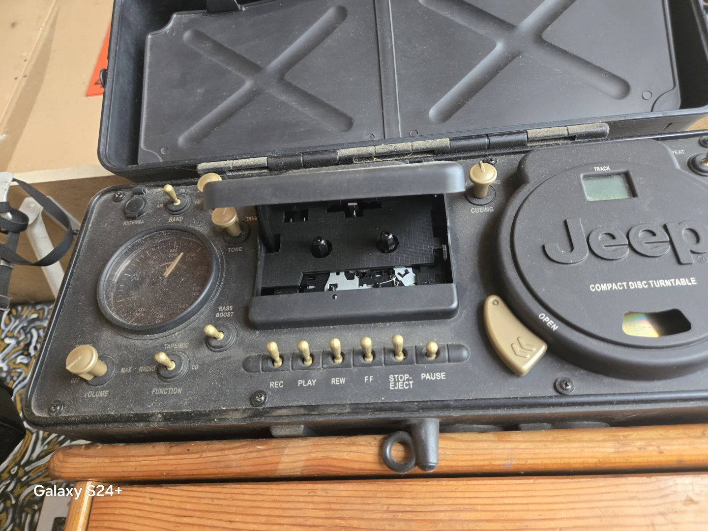 Jeep Boombox Cassette CD Player - photo 2