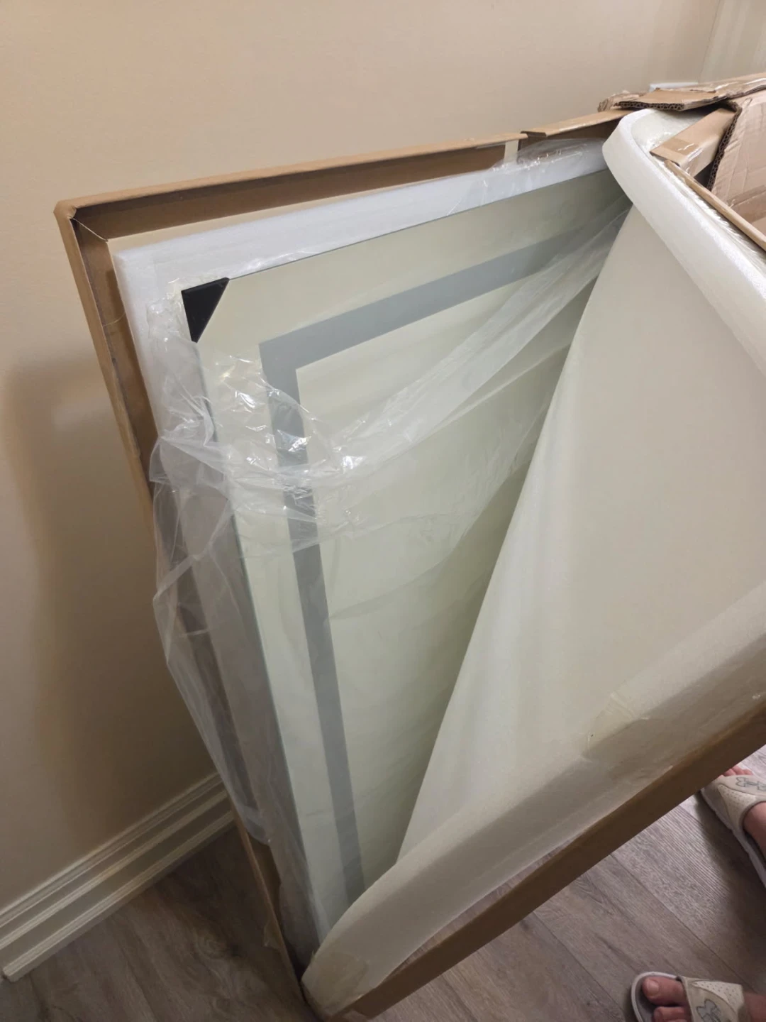 LED Mirror w Bluetooth Speakers Dimmable, 3 Colour Tones - photo 2