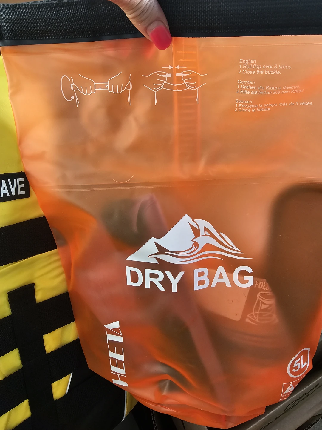 DECKBRAVE Yellow/Black Life Vest & HEETA Orange Dry Bag - photo 5