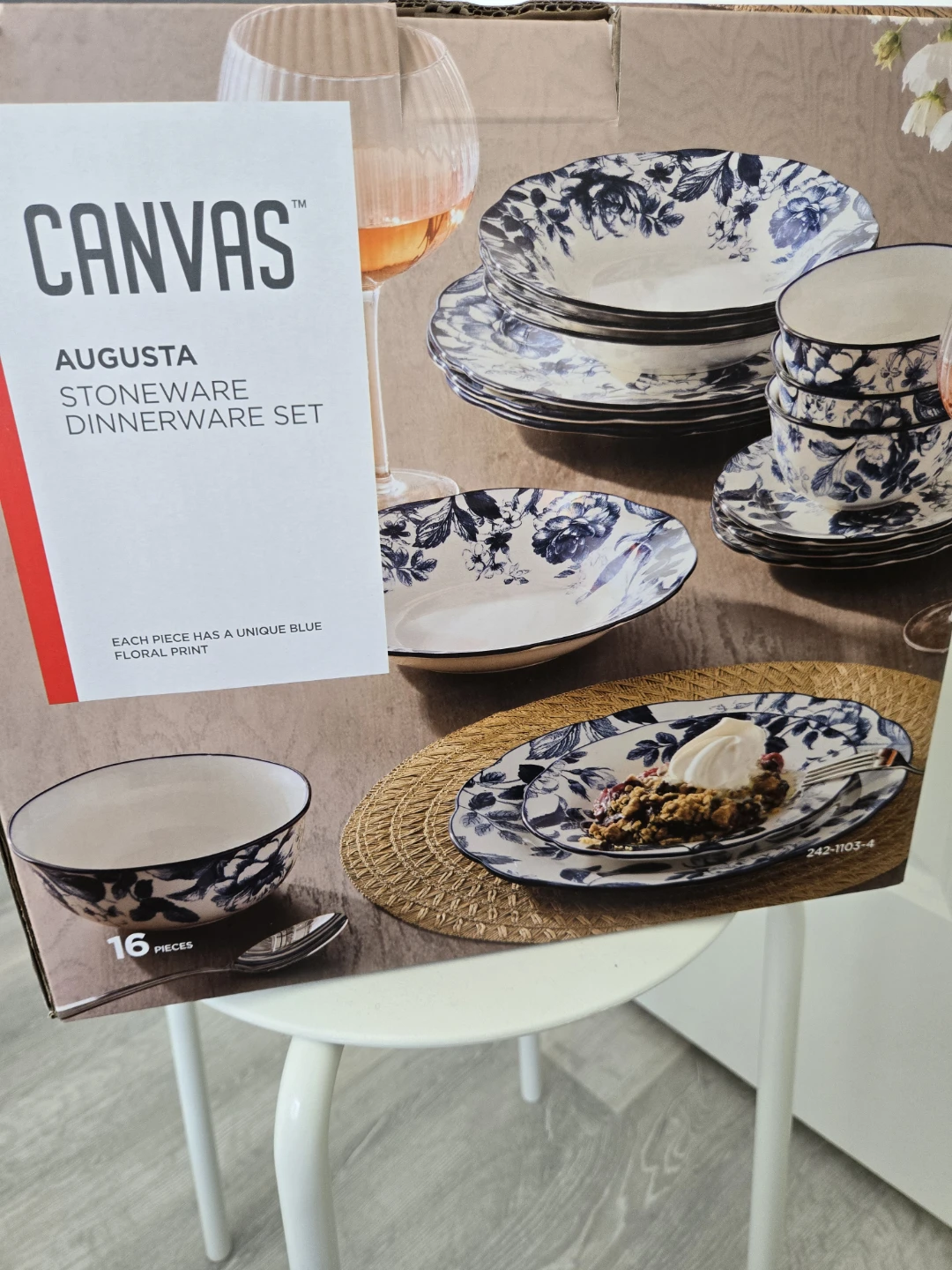 CANVAS Augusta Stoneware Dinnerware Set (Brand new, unopened)