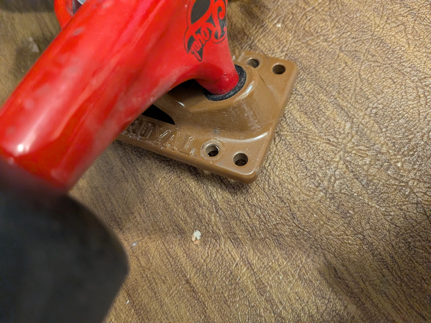 Skateboard trucks and wheels - photo 3