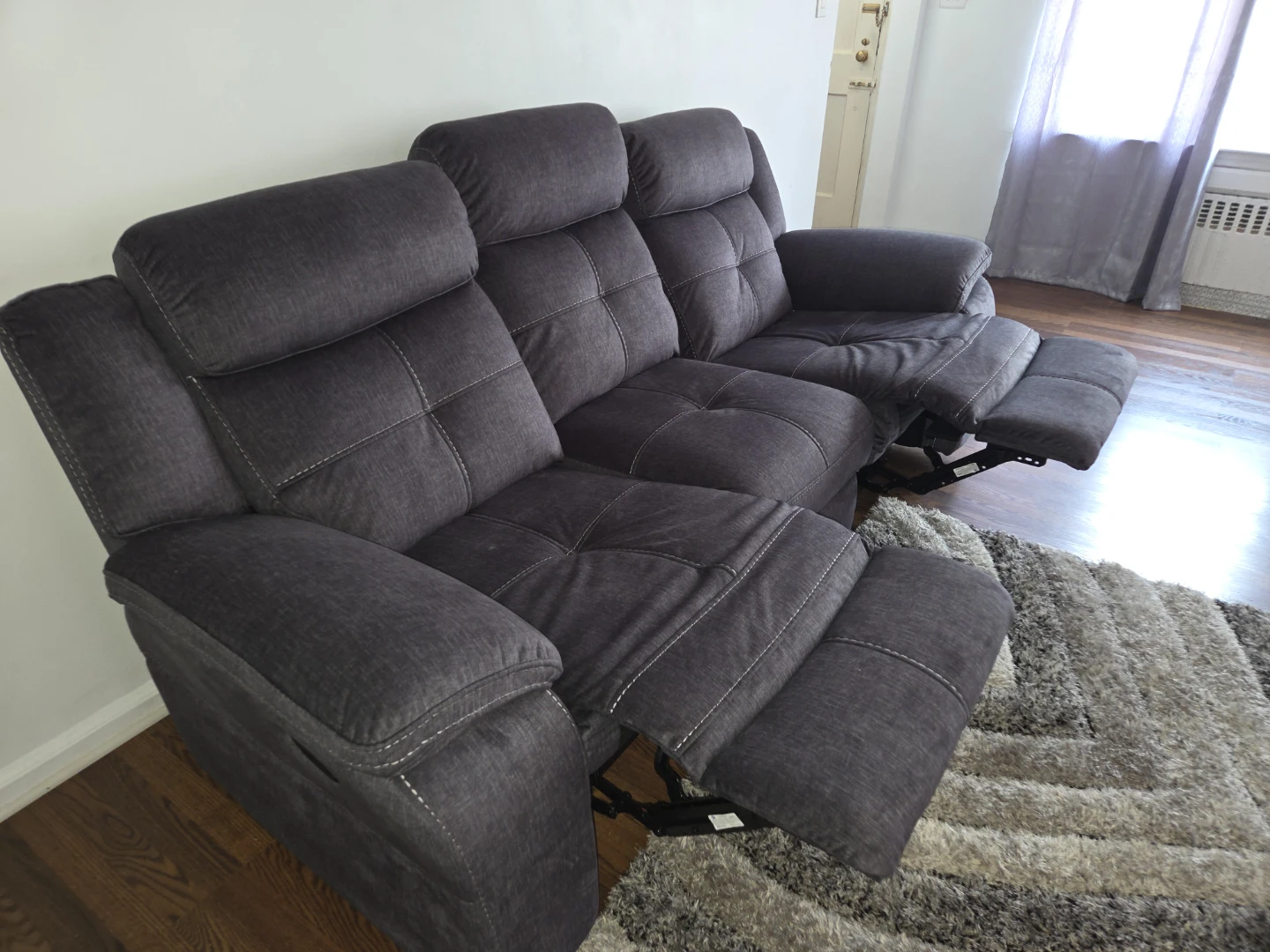 Se venden muebles muy cómodos con solo 3 meses de uso