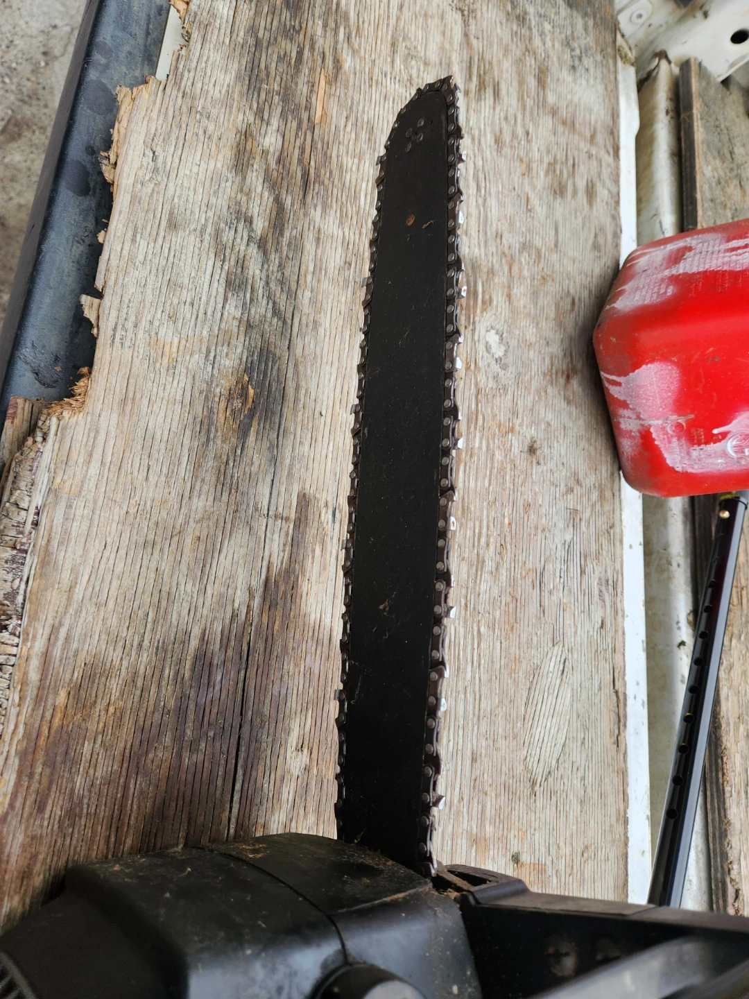 Chainsaw - photo 4