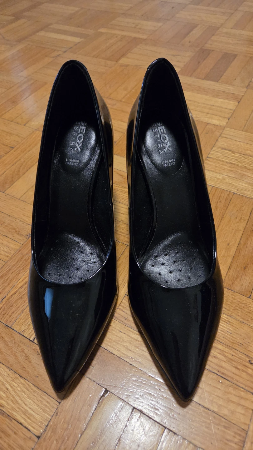 Geox Black Patent Leather High Heels 36.5 - photo 2