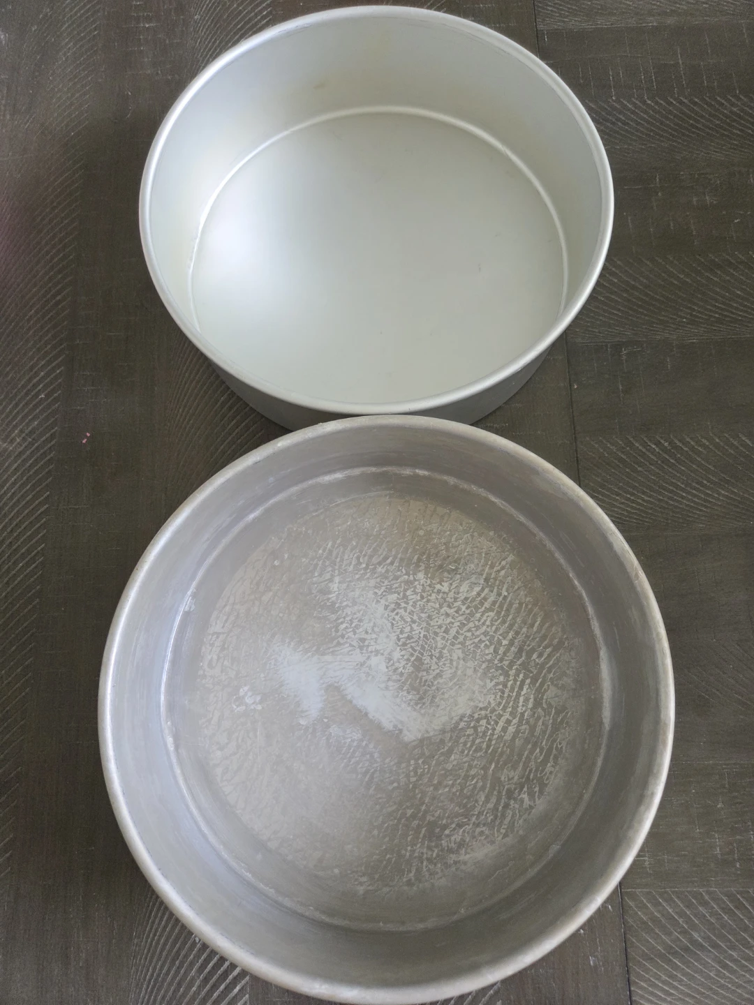 2 Round Cake Pans