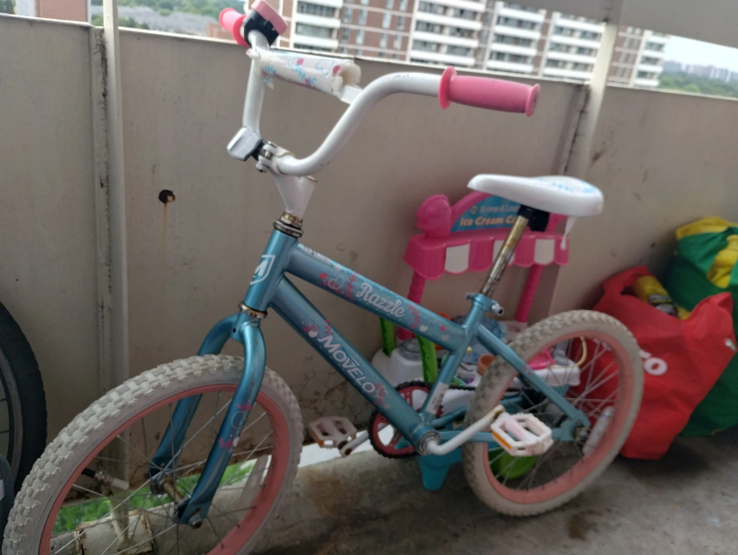 Movelo Razzle Kids Bike