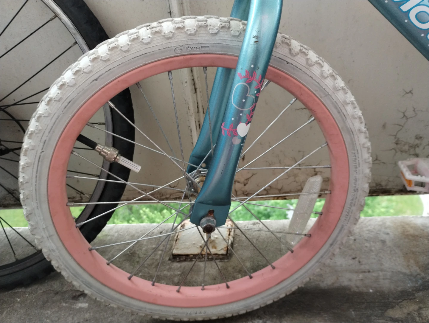 Movelo Razzle Kids Bike - photo 4