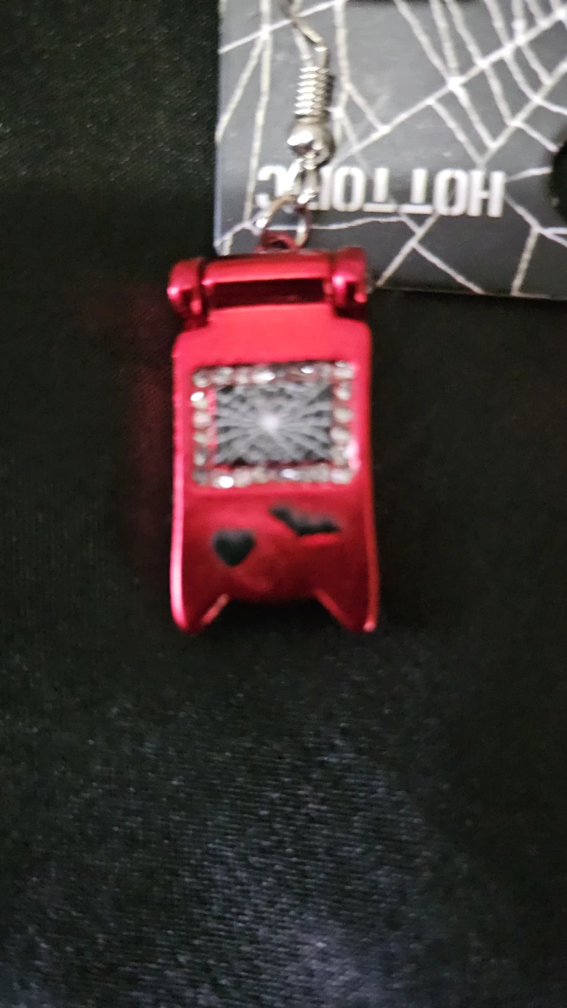 Hot Topic Red Game Boys Earrings - photo 2