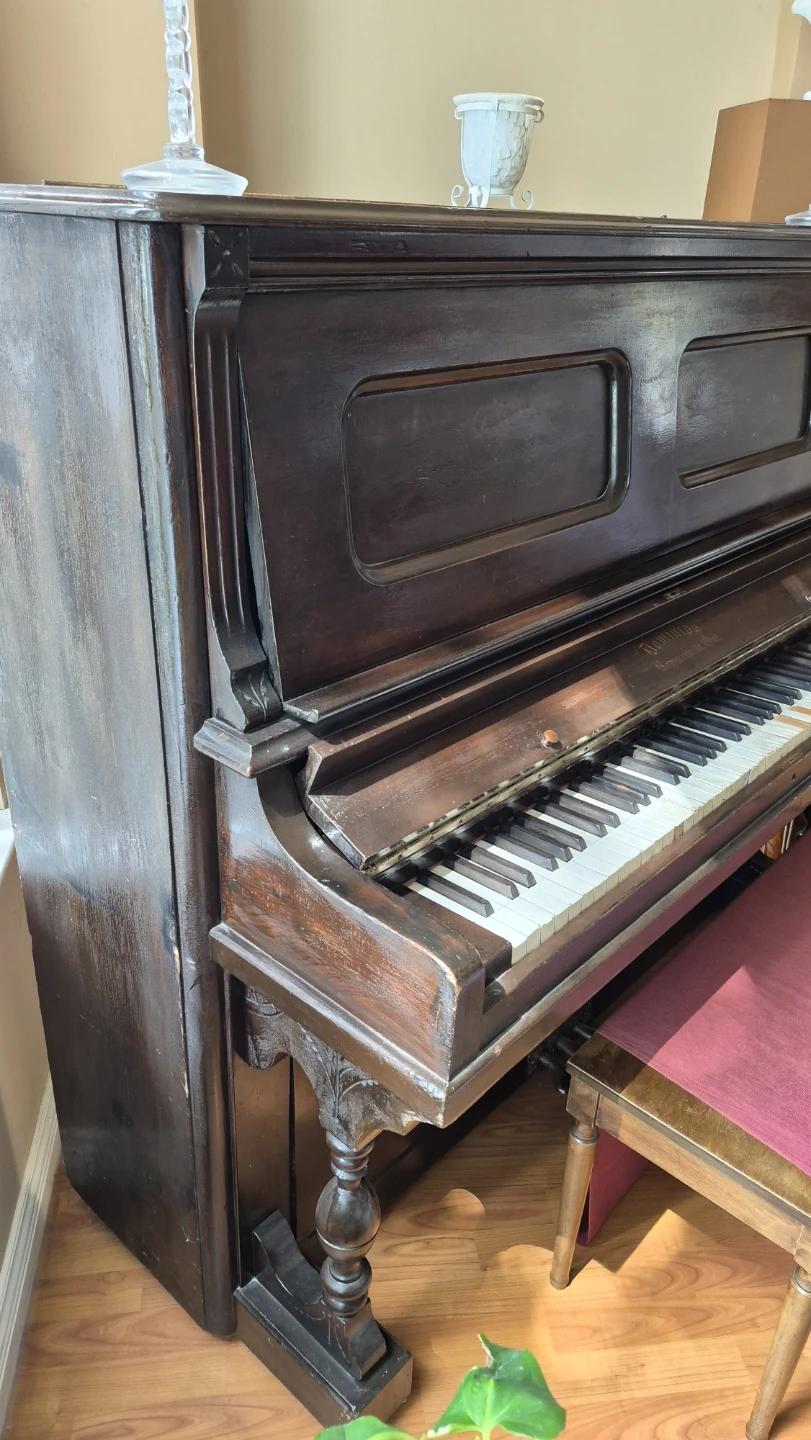 Dominion Upright Piano - Bowmanville, Ont. - photo 5