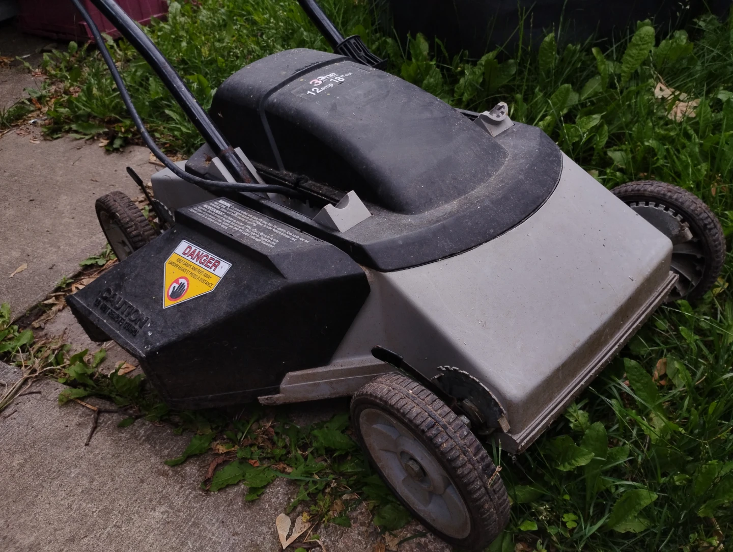 Mastercraft 12-Amp 18-Inch Electric Lawn Mower - photo 4
