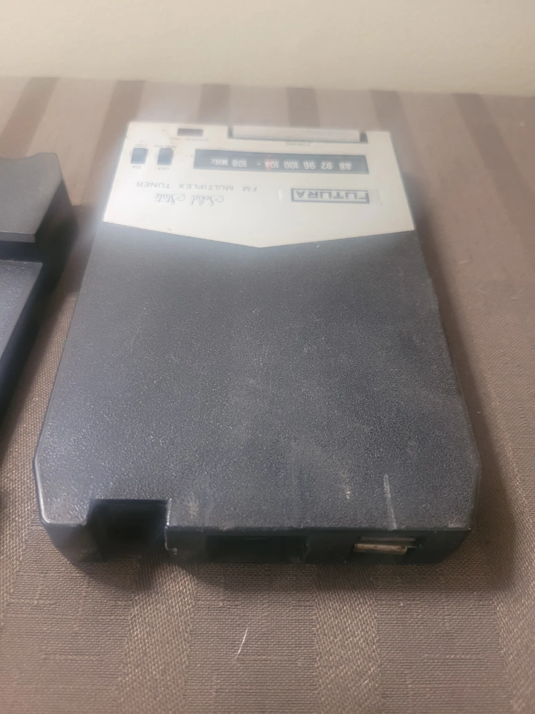 Vintage Radio 8-Track Cassette Adaptor Bundle - photo 3