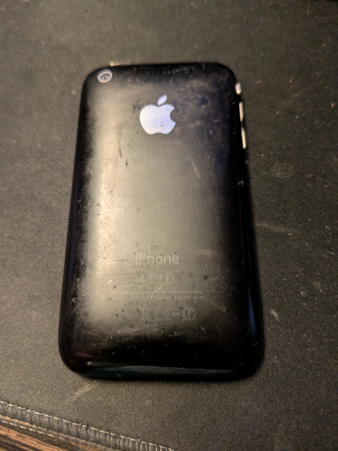 Apple iPhone 3GS - photo 3