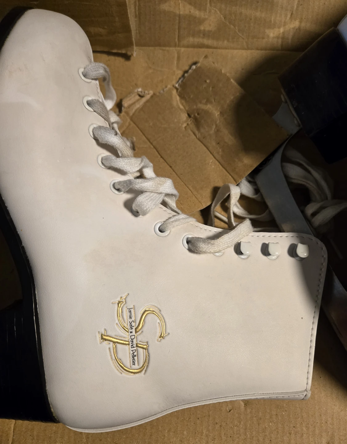 CCM Comfort Series Recreational Ice Skates Size 6 - photo 4