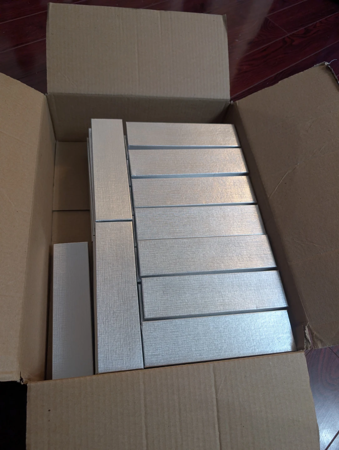 Brand NEW 40 Silver Gift Boxes