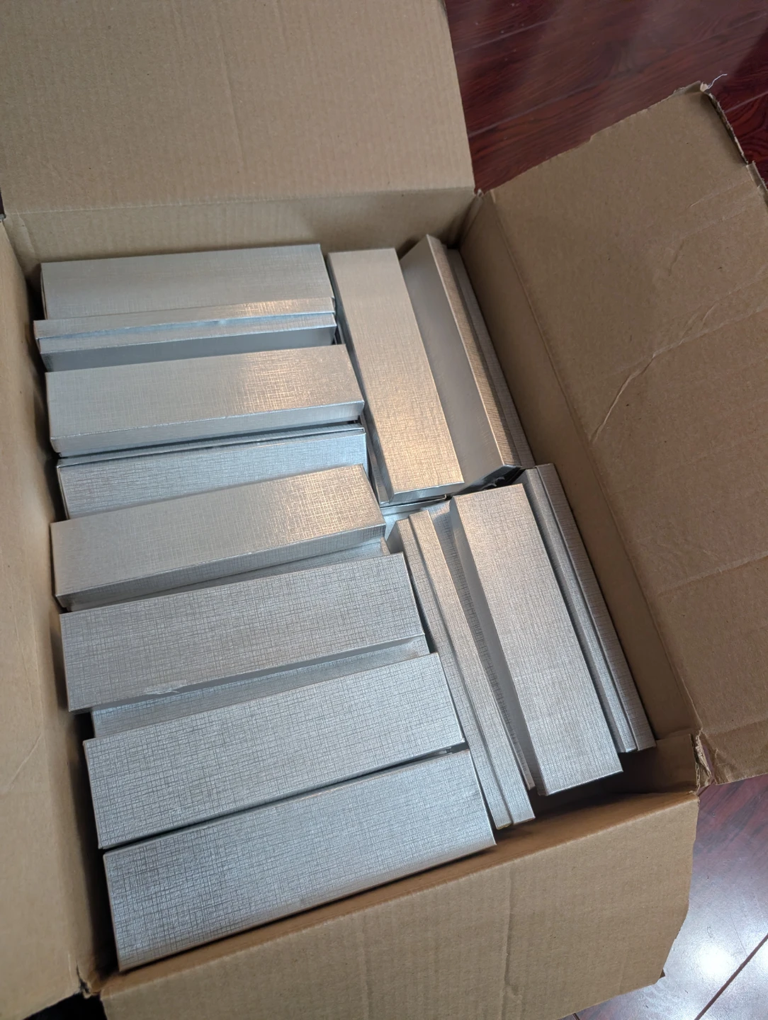 Brand NEW 40 Silver Gift Boxes - photo 4